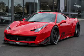 Compra una Ferrari a 120mila euro, ora gliene offrono 300mila ad una precisa condizione: la decisione non � scontata