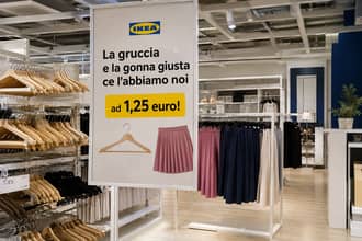 Ikea lancia la sua idea di gonna per rispondere alla gaffe del ministro Tajani sull'affidabilit� delle donne
