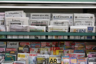 Le riviste cartacee che guadagnano ancora milioni di euro grazie a nonni, genitori e nipoti lettori