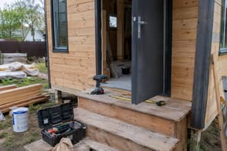 Non avevo mai fatto nulla, sono riuscita a costruire una casa di 22mq e ho speso 37mila euro: 5 errori da evitare