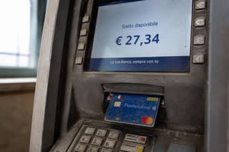 Quanti soldi gli italiani hanno in media all'inizio del mese, a met� e alle fine: numeri e differenze secondo Istat e Censis