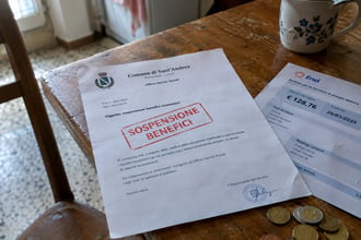 Chi ha un figlio maranza o minorenne condannato perde aiuti economici in base nuovo ddl Fdl