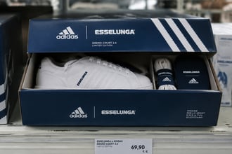 Scarpe Esselunga in edizione limitata: cosa sta succedendo dopo il lancio e se il loro valore aumenter�