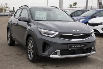 Ho guidato la nuova Kia Stonic: compatta, curata, costa meno di una Dacia ma non ha nulla di economico