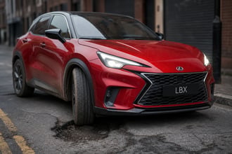 Nuova Lexus LBX alla prova: qualit� di alto livello, compromessi da SUV cittadino e prezzo da valutare bene