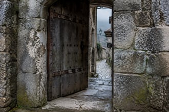 Hum, la citt� pi� piccola del mondo: storia, curiosit� e perch� ribalta ogni idea urbanistica