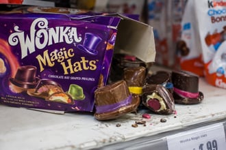 Le barrette di cioccolato Willy Wonka ritirate 12 anni fa rilanciate da Ferrero affiancano i Kinder: i 6 gusti