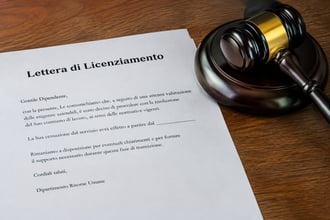 Licenziata dopo la malattia a Lucca, lo Stato le chiede 100mila euro indietro: la decisione del Giudice