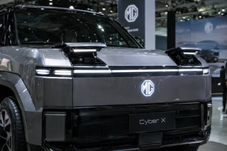 MG Cyber X: perch� questo nuovo SUV squadrato con i fari a scomparsa sta facendo parlare tutti