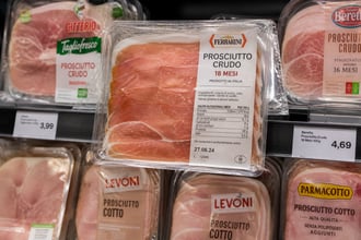 Prosciutto crudo e cotto in vaschetta, chi vince e chi perde secondo Altroconsumo e Gambero Rosso