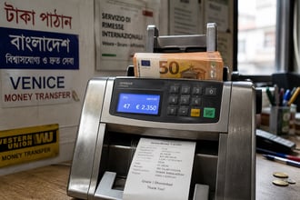 Si dice che in Italia i bengalesi siano molto pi� ricchi che poveri: i dati reali di Bankitalia e associazioni