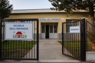 Su 300mila classi italiane scolastiche, quante davvero superano il limite del Governo Meloni per gli stranieri: i numeri reali