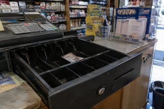 Tabaccaio fa sparire 140mila euro di incassi del Lotto: la sentenza del giudice sorprende