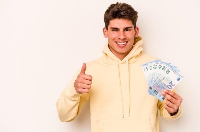 1500 euro � un buon stipendio per vivere in Italia? O � necessario arrivare a 2m