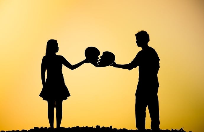 Assegno di mantenimento moglie e figli, si deve pagare la tredicesima?