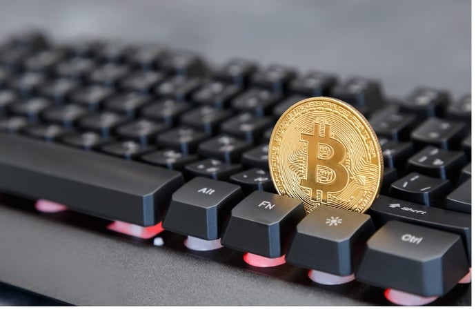Bitcoin, meglio che rimanga libera o diventi valuta istituzionale di Stato per c