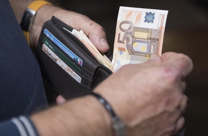 Bonifico istantaneo, commissioni 2024. Confronto costi tra le diverse banche