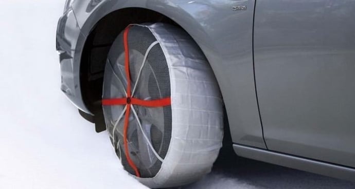 Calze da neve omologate: normativa e consigli