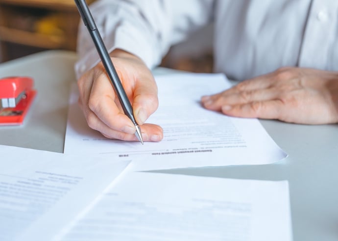 Che cos'� un accordo di riservatezza? Spiegazione e significato