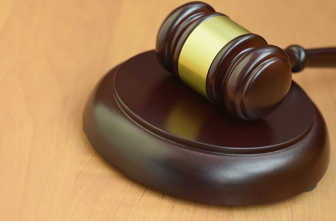 Chi paga il Ctu, le sue spese e costi del tribunale in caso di gratuito patrocin