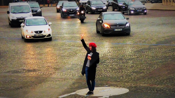 Circolazione auto ibride in aree Ztl, leggi e regole 2024 in vigore
