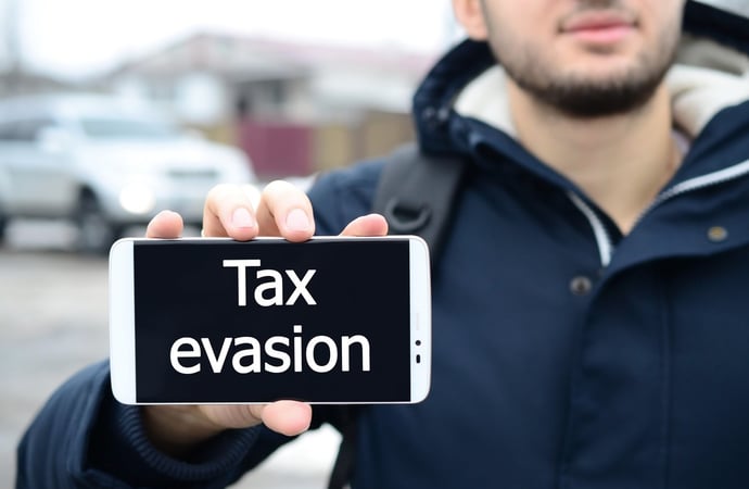 Come denunciare evasore fiscale in forma anonima alla Guardia di Finanza o Agenz