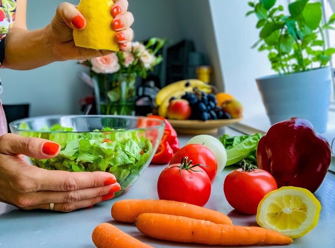 Come diventare nutrizionista? Diploma, corsi, laurea necessari previsti