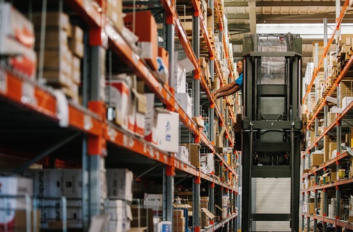 Come funziona assenza ingiustificata per Trasporti e Logistica (Ccnl 2024) e inc
