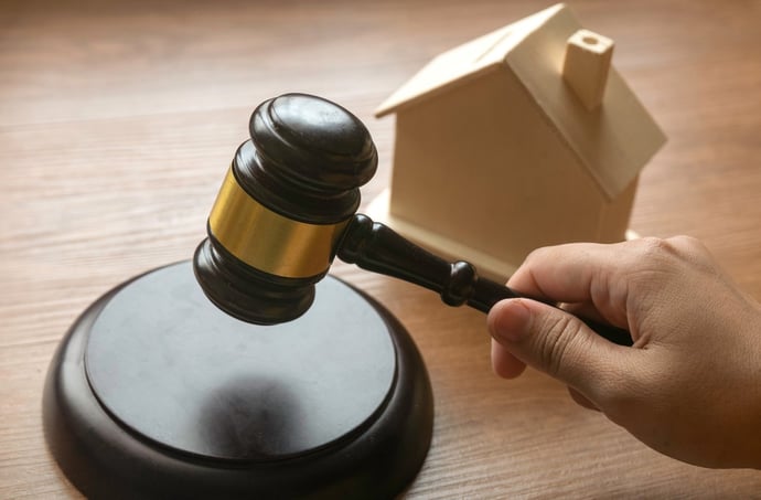 Come funziona comprare una casa all'asta? Procedura, costi e tassazione nel 