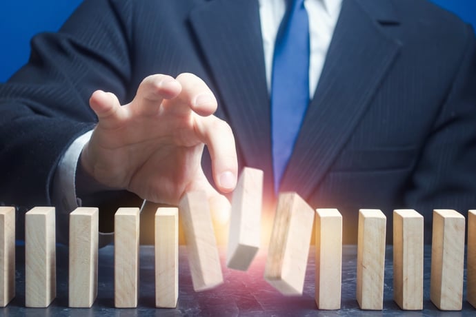 Come funziona il reintegro da assenza ingiustificata sul lavoro. Tempi, modi e p