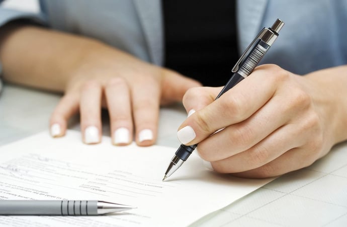 Come funziona la firma digitale su un contratto o documento
