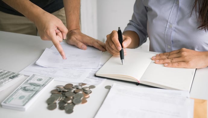 Come funziona un conto corrente tra conviventi e le regole da rispettare