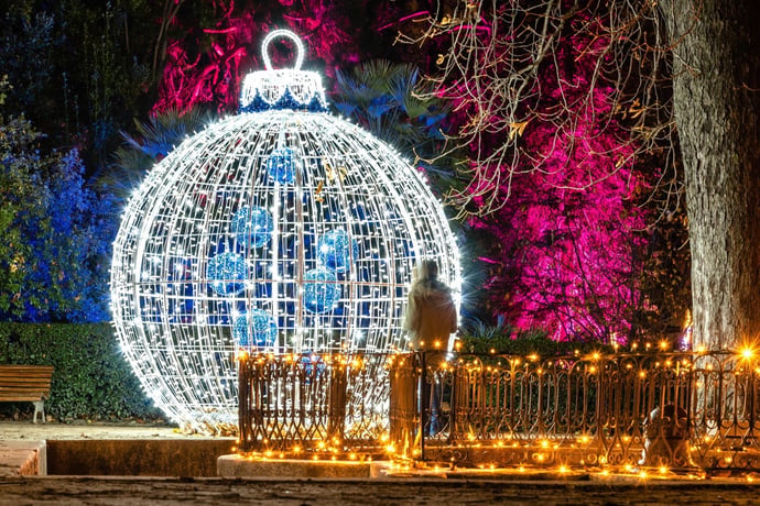 Come illuminare giardino di casa senza corrente elettrica in modo semplice e imm