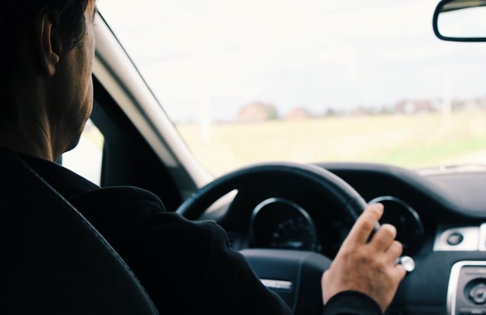 Come non pagare una multa auto con soldi grazie a baratto amministrativo per leg