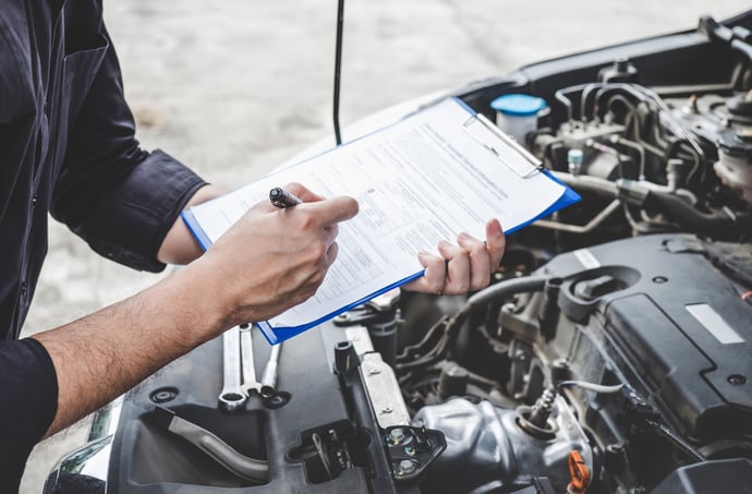 Ultima revisione auto: 2 modi per controllare lo stato