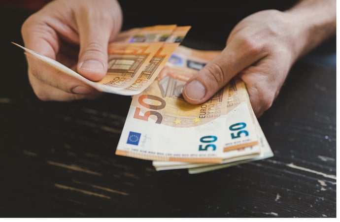 Come sapere se una persona riceve una pensione, uno stipendio o ha una rendita e