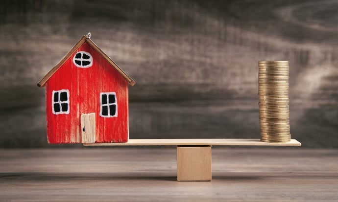 Come stabilire il valore di vendita di una casa quando si cede a figli, parenti 