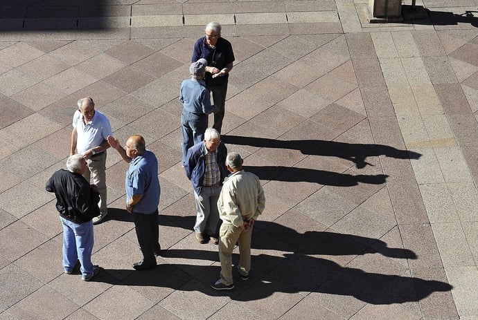 Un pensionato pu� lavorare? Regole e limiti in base leggi 2024 in vigore