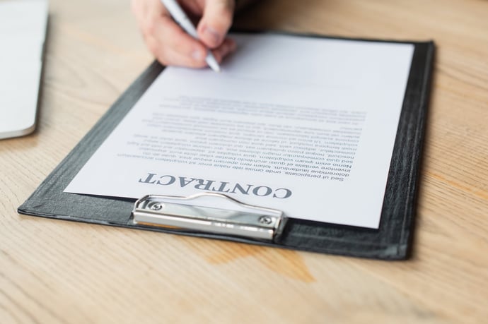 Contratto a tempo determinato, guida con esempi su come funziona, durata, rinnov