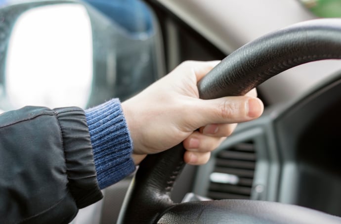 Conviene fare ricorso per una multa auto al giudice di pace o prefetto. I pro e 