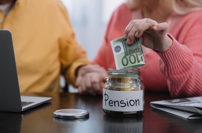 Conviene fare un fondo pensione tra i 50-55 anni? I pro e contro in base alle di