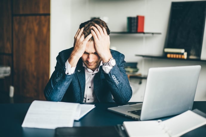 Cosa deve fare azienda se muore un dipendente? Gli adempimenti in caso di decess
