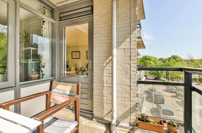 Cosa si pu� costruire su un balcone e terrazzo con o senza permessi