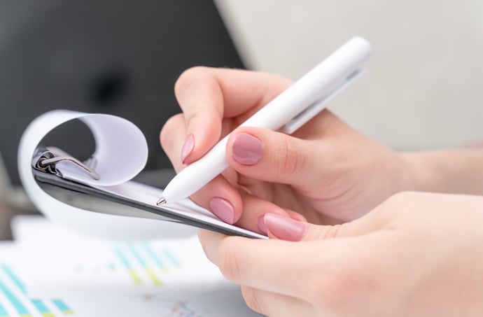Cosa succede se non si rispetta una scrittura privata registrata o non autentica
