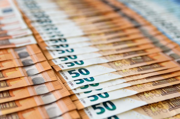 E' meglio investire su un Etf o un fondo di investimento attivo? I pro e contro 