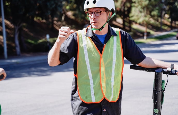 E' obbligatorio il casco se si guida monopattino elettrico?