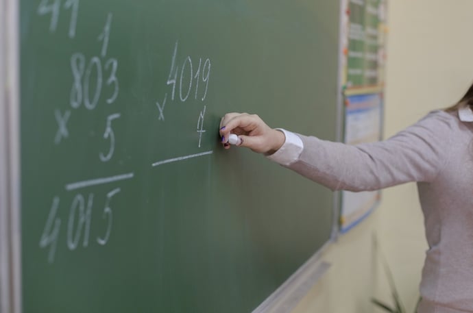 Entro quanto tempo al massimo supplenti scuola devono essere pagati e ricevere s