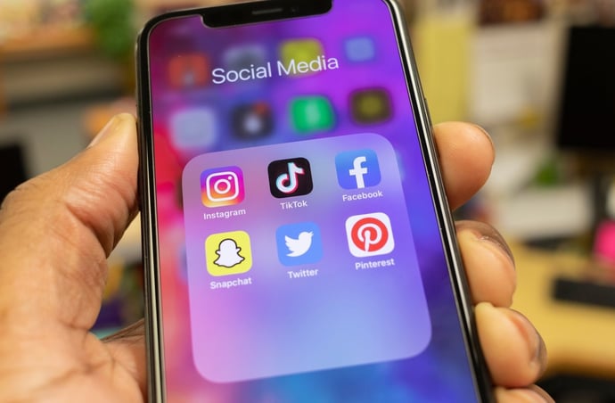 Copyright Foto su Instagram, quali sono le regole? Possono essere prese, scarica