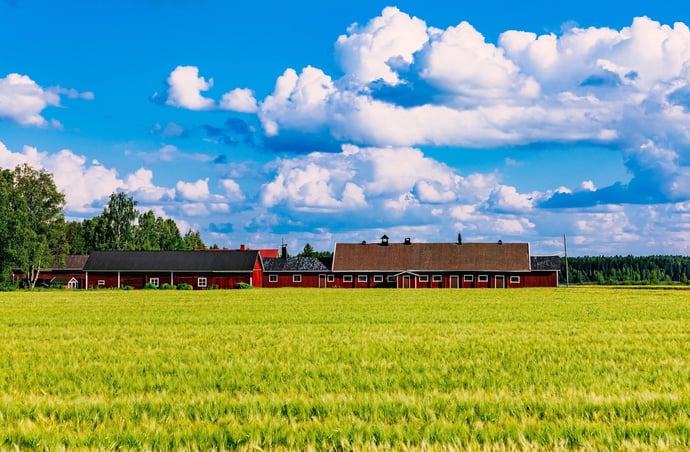 Gli usi alternativi e costruzioni legittime su terreni agricoli
