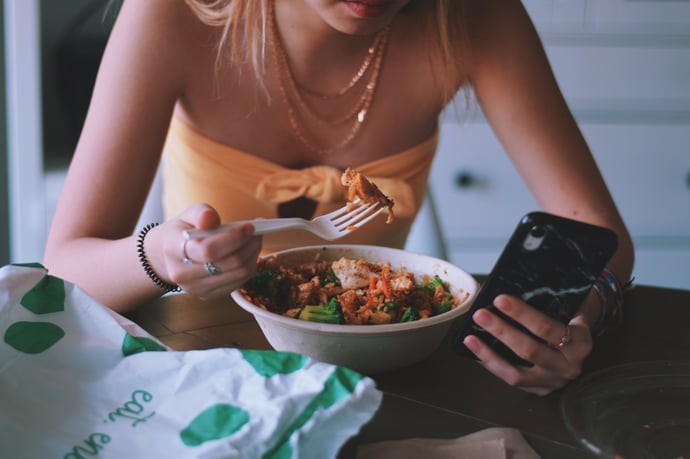 I migliori servizi di food delivery 2024 da scegliere per ristoranti e bar